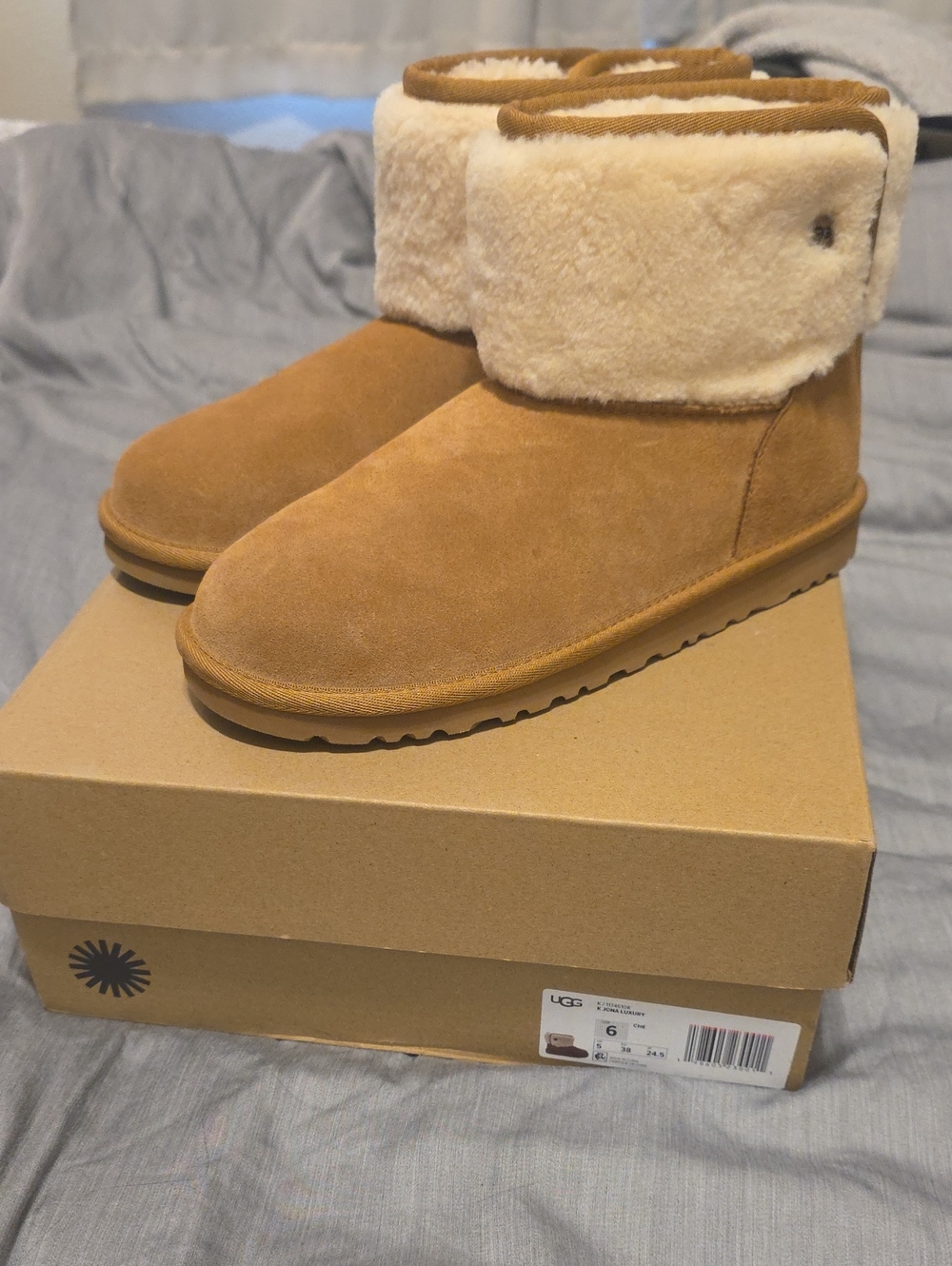 Ugg Jona Short Boots NIB 8